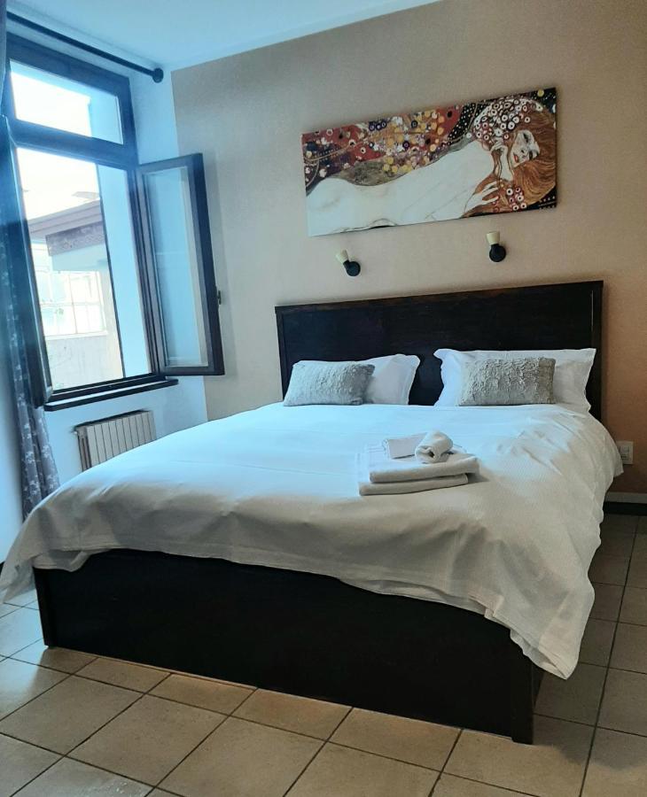 Camere Porto Vecchio Con Parcheggio A Pochi Passi Dal Castello Malcesine Exterior foto